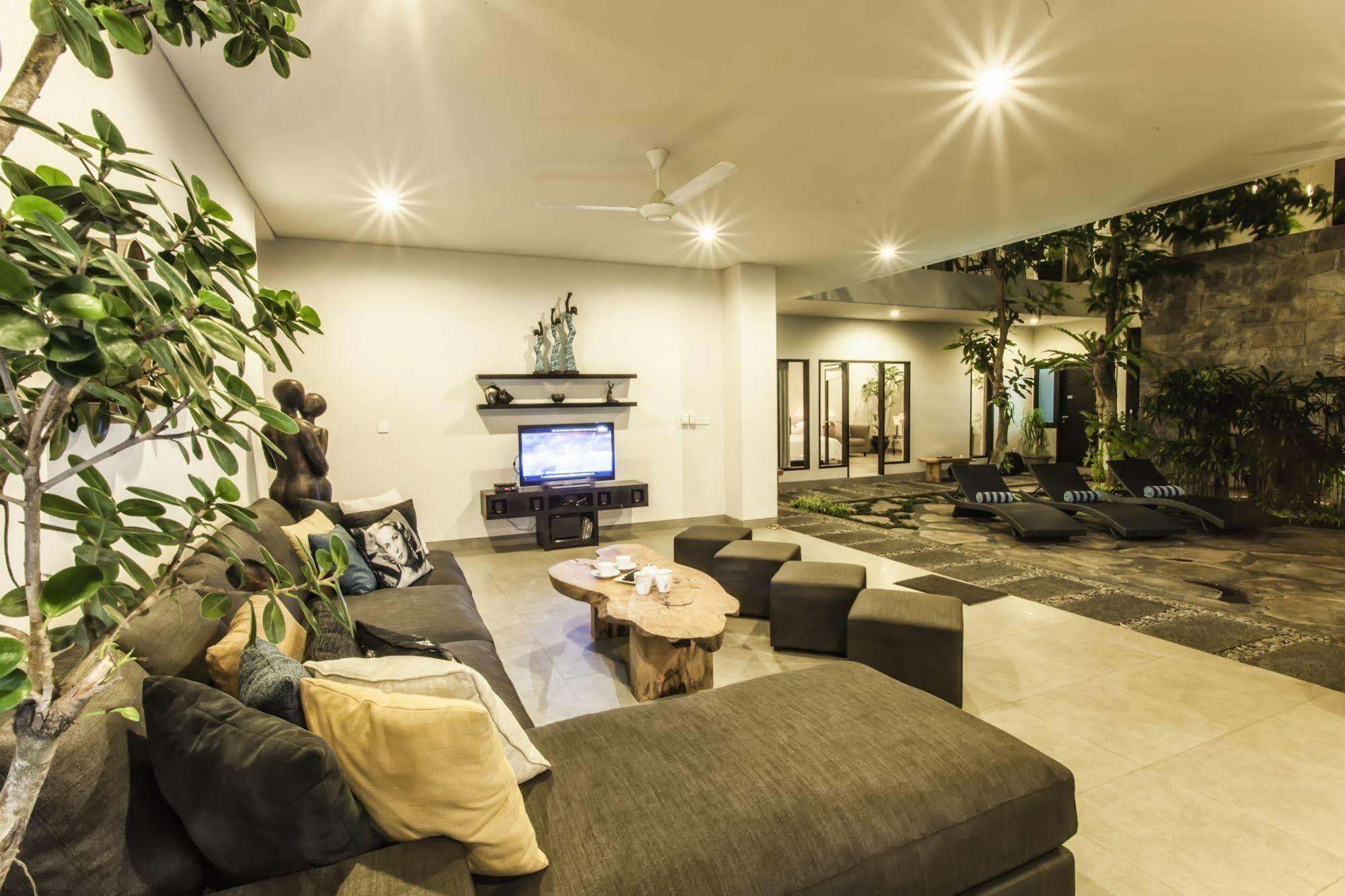 סמיניאק Villa Lamunan מראה חיצוני תמונה